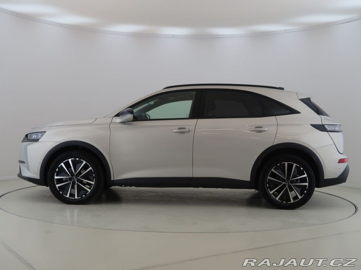 Ostatní značky Ostatní modely DS Automobiles DS7 Crossback 1.5BlueHDi,CZ,1Maj,ETOILE 1800