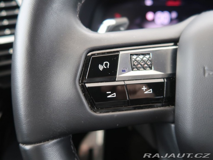 Ostatní značky Ostatní modely DS Automobiles DS7 Crossback 1.5BlueHDi,CZ,1Maj,ETOILE 1800