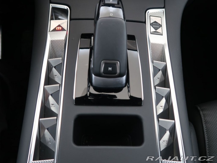 Ostatní značky Ostatní modely DS Automobiles DS7 Crossback 1.5BlueHDi,CZ,1Maj,ETOILE 1800