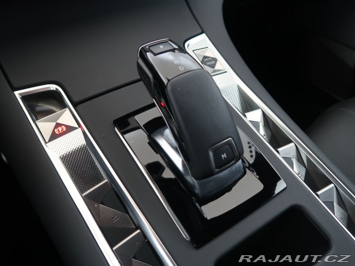 Ostatní značky Ostatní modely DS Automobiles DS7 Crossback 1.5BlueHDi,CZ,1Maj,ETOILE 1800