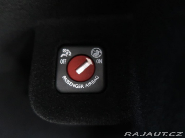 Ostatní značky Ostatní modely DS Automobiles DS7 Crossback 1.5BlueHDi,CZ,1Maj,ETOILE 1800