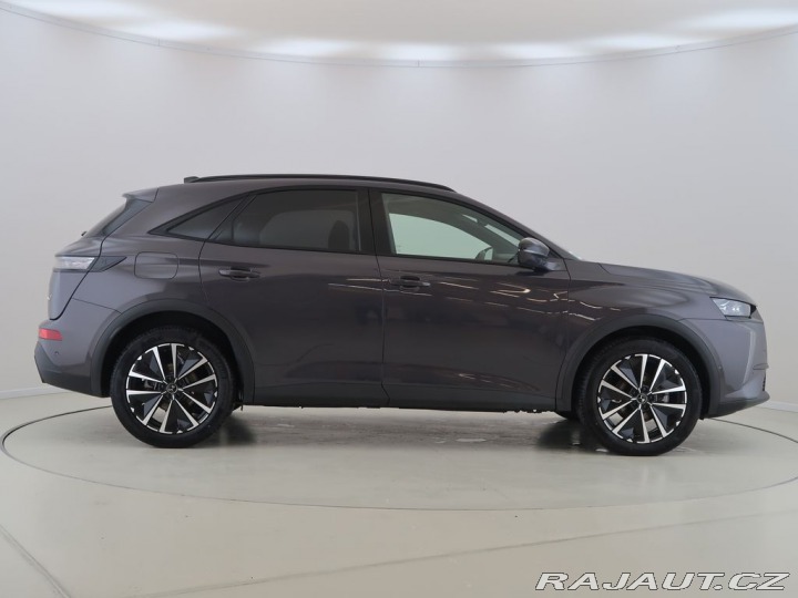 Ostatní značky Ostatní modely DS Automobiles DS7 Crossback 1.5BlueHDi,CZ,1Maj,ETOILE 1800