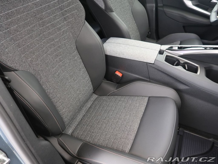 Peugeot 3008 1.2HYBRID,CZ,1Maj,ALLURE, 1800