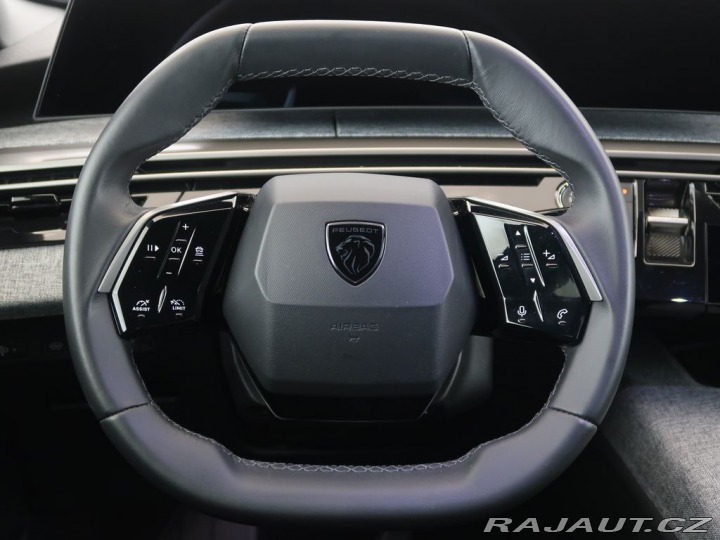 Peugeot 3008 1.2HYBRID,CZ,1Maj,ALLURE, 1800