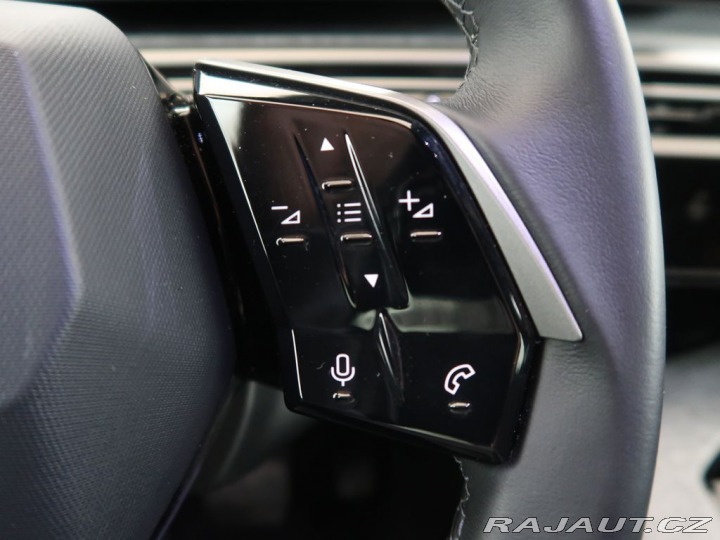 Peugeot 3008 1.2HYBRID,CZ,1Maj,ALLURE, 1800