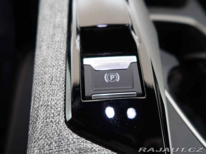 Peugeot 3008 1.2HYBRID,CZ,1Maj,ALLURE, 1800