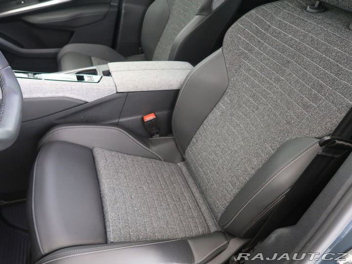 Peugeot 3008 1.2HYBRID,CZ,1Maj,ALLURE, 1800