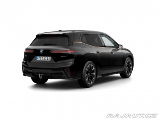 BMW iX | xDrive45 1800