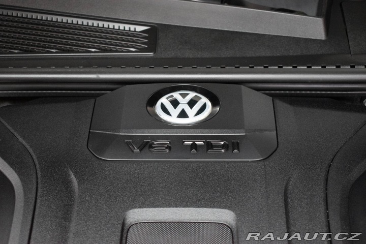 Volkswagen Touareg 3.0TDI R-LINE*TAŽNÉ*WEBAS 2020