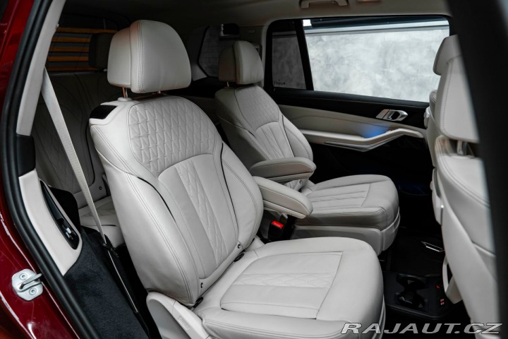 BMW X7 40i 2023