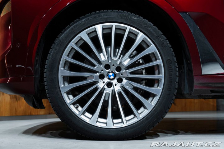 BMW X7  2023