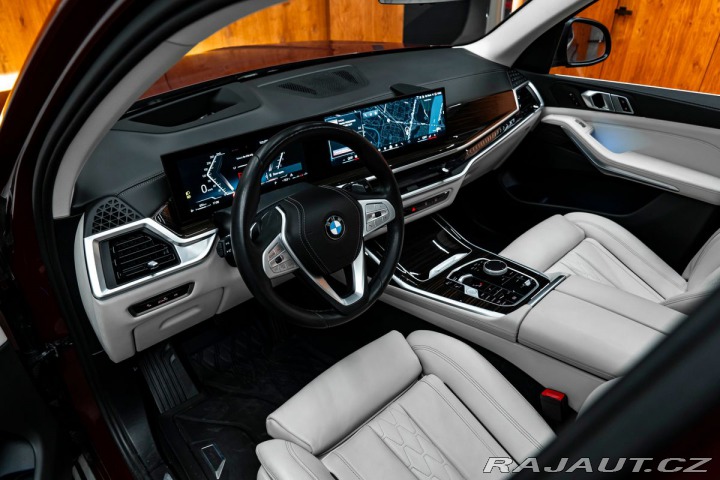 BMW X7 40i 2023