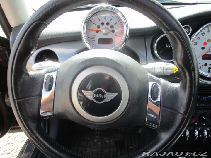 Mini One 1,6 i 66kw shrnovací stře 2006