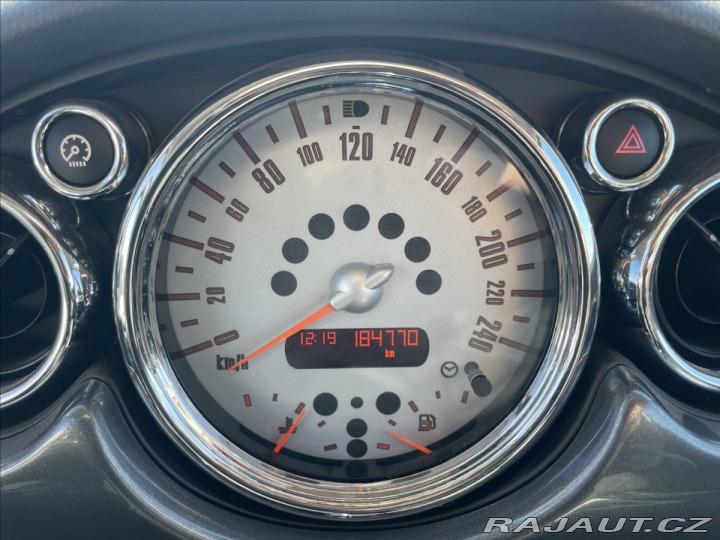 Mini One 1,6 i 66kw shrnovací stře 2006