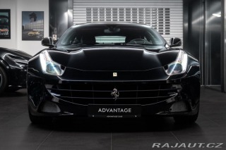 Ferrari FF V12 2012