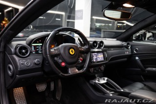Ferrari FF V12 2012