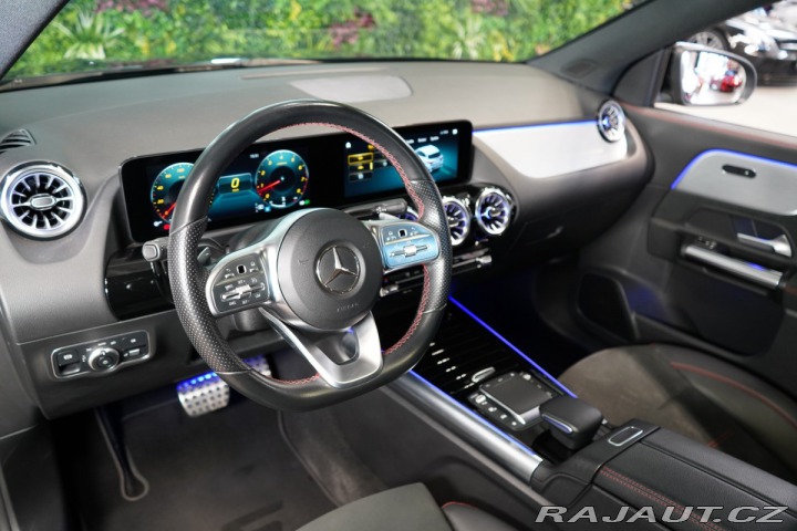 Mercedes-Benz GLA 250*4M*AMG*PANO*LED*ZÁRUK 2021