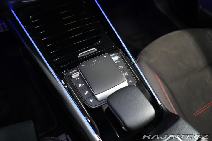 Mercedes-Benz GLA 250*4M*AMG*PANO*LED*ZÁRUK 2021