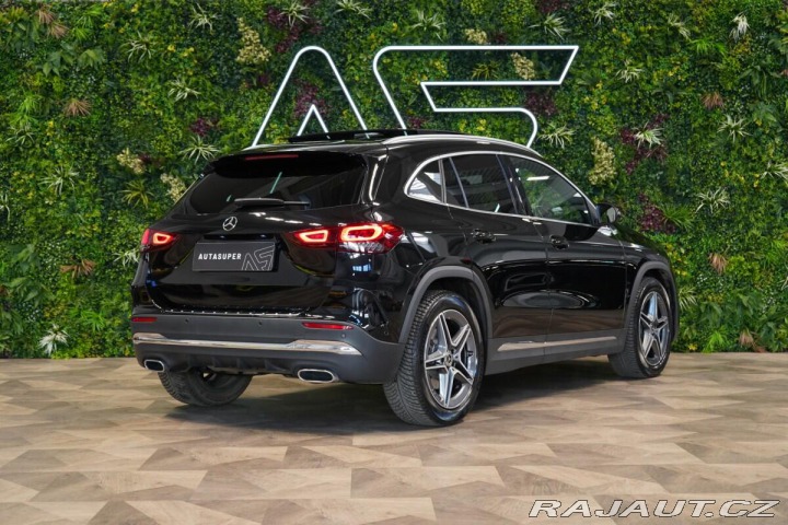 Mercedes-Benz GLA 250*4M*AMG*PANO*LED*ZÁRUK 2021
