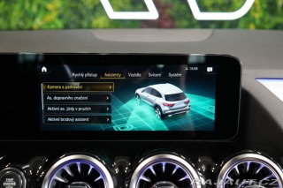 Mercedes-Benz GLA 250*4M*AMG*PANO*LED*ZÁRUK 2021