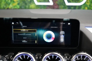 Mercedes-Benz GLA 250*4M*AMG*PANO*LED*ZÁRUK 2021