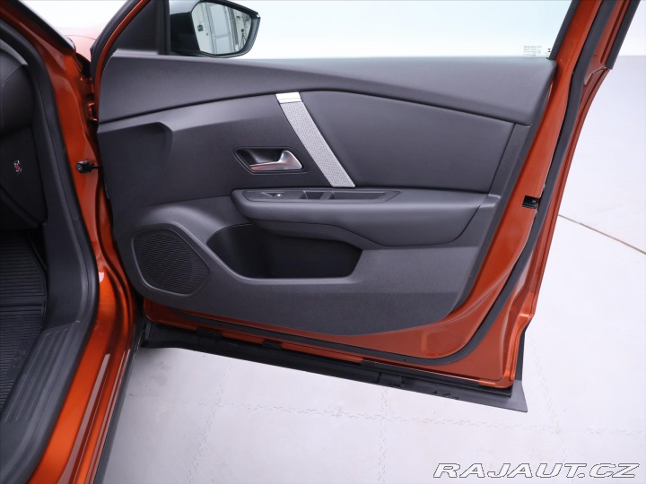 Citroën C4 1,2 PT 96kW Shine Aut Kůž 2022