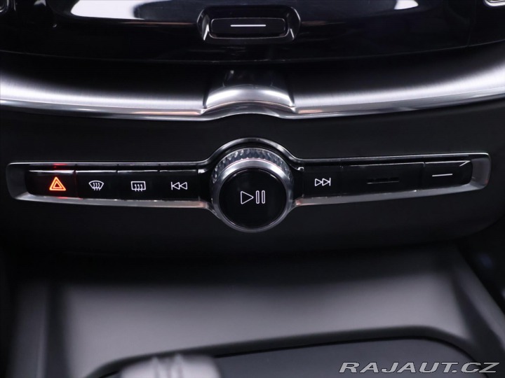 Volvo XC60 2,0 145 kW D4 AWD Momentu 2021