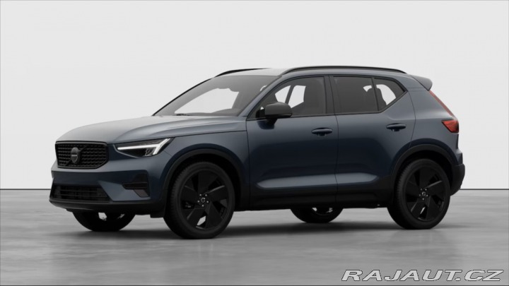 Volvo XC40 2,0 B3 PLUS BLACK EDITI 2026