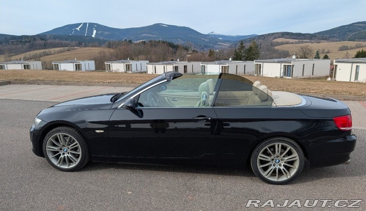 BMW 3 3,0   325i (E93) – 6válců 2007
