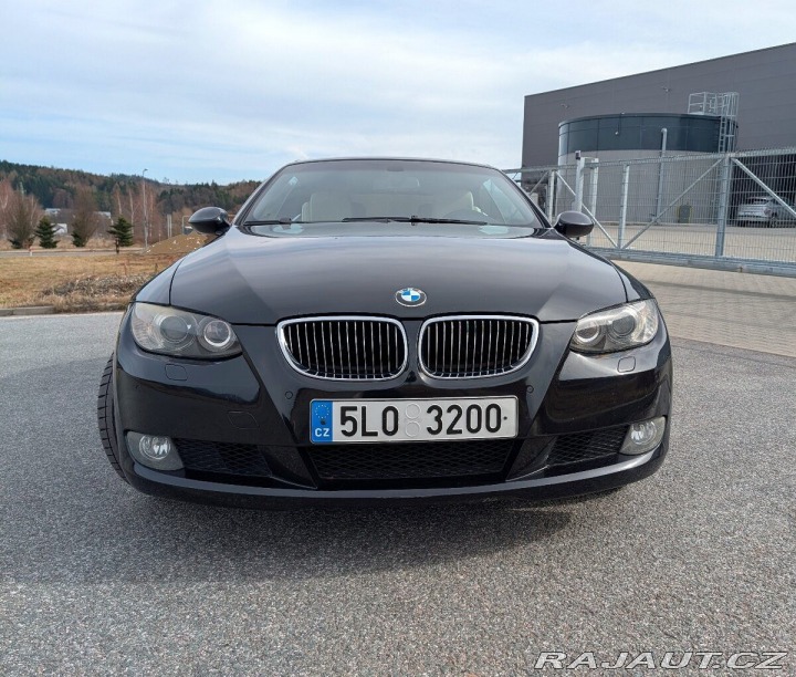BMW 3 3,0   (E93) – 3.0L 6válců 2007