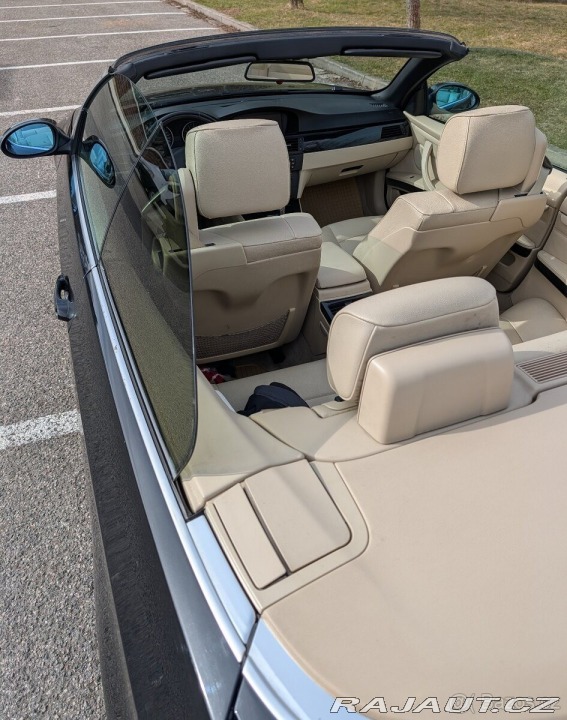 BMW 3 3,0   325i (E93) – 6válců 2007