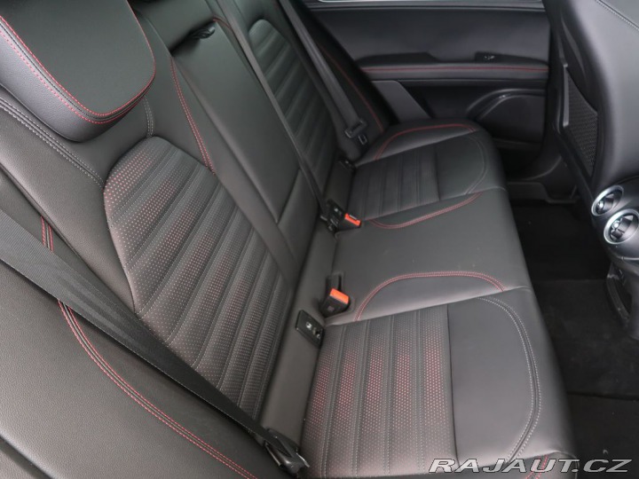 Alfa Romeo Stelvio 2.0TURBO,CZ,1Maj,ITALIANO 2025