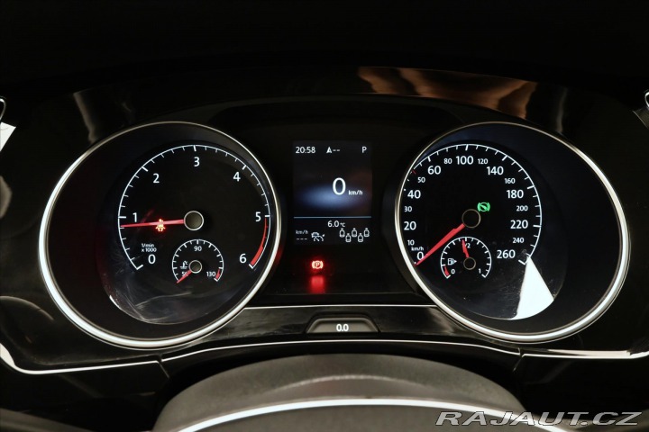 Volkswagen Touran 2,0 TDI 110kW DSG 7Míst Z 2020