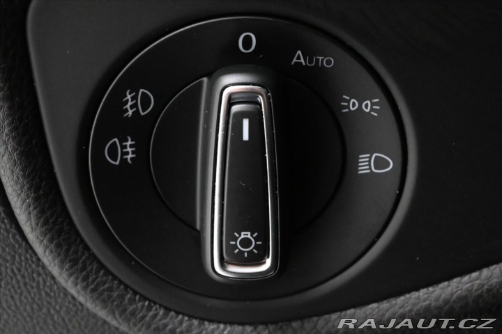 Volkswagen Touran 2,0 TDI 110kW DSG 7Míst Z 2020