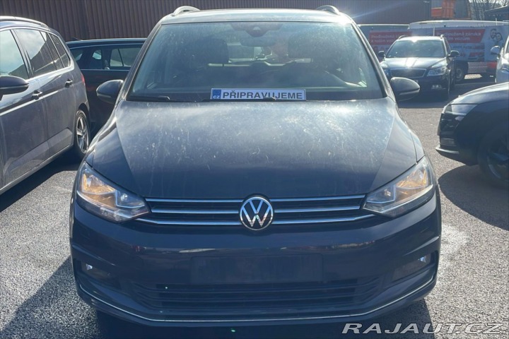 Volkswagen Touran 2,0 TDI 110KW DSG 7 MÍST 2021