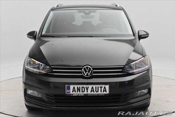 Volkswagen Touran 2,0 TDI 110 KW DSG 7 MÍST 2021
