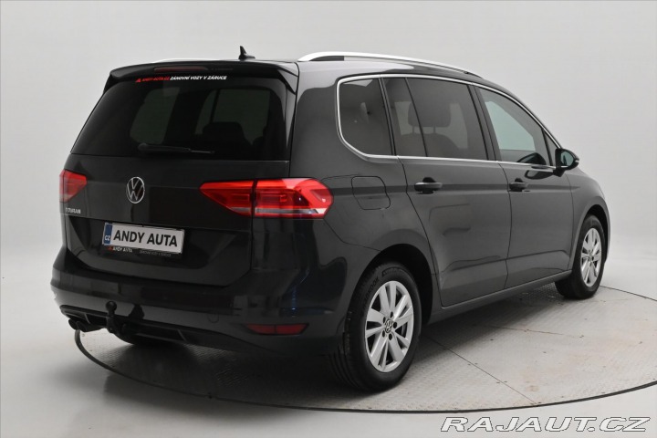 Volkswagen Touran 2,0 TDI 110 KW DSG 7 MÍST 2021