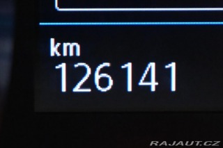 Volkswagen Touran 2,0 TDI 110 KW DSG 7 MÍST 2021