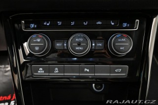 Volkswagen Touran 2,0 TDI 110 KW DSG 7 MÍST 2021