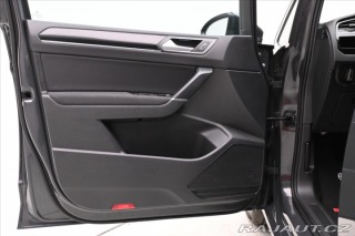 Volkswagen Touran 2,0 TDI 110 KW DSG 7 MÍST 2021