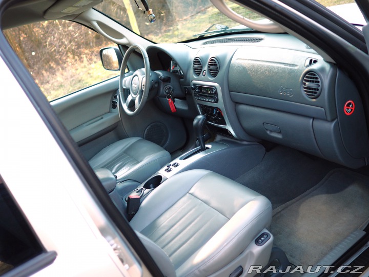 Jeep Cherokee 2.8CRD 120kW 4x4 LIMITED 2006