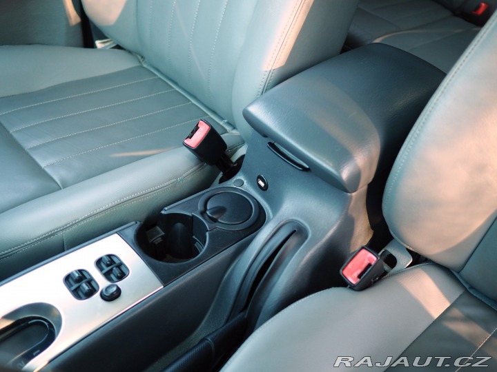 Jeep Cherokee 2.8CRD 120kW 4x4 LIMITED 2006