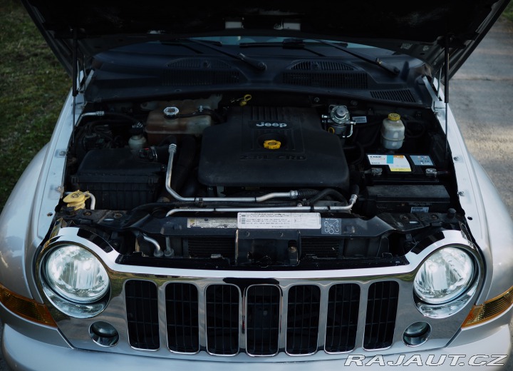 Jeep Cherokee 2.8CRD 120kW 4x4 LIMITED 2006