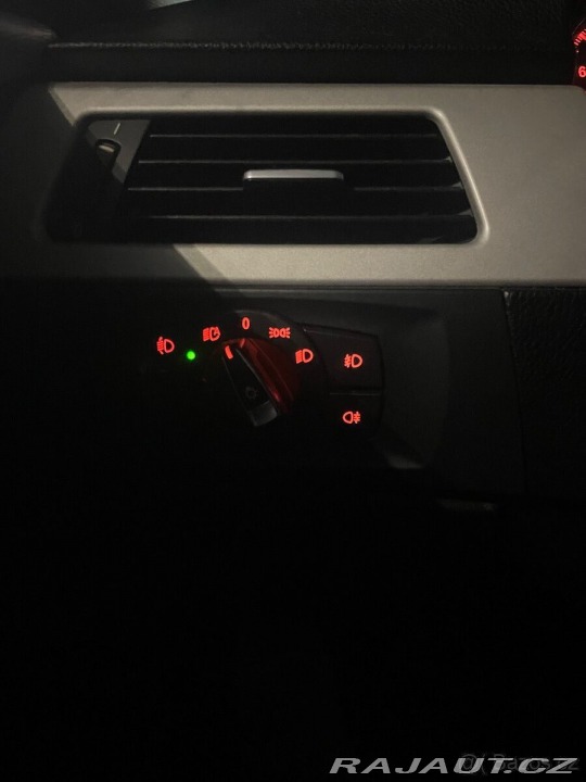 BMW 3 2,0 E90 318d r.v. 2009 2009