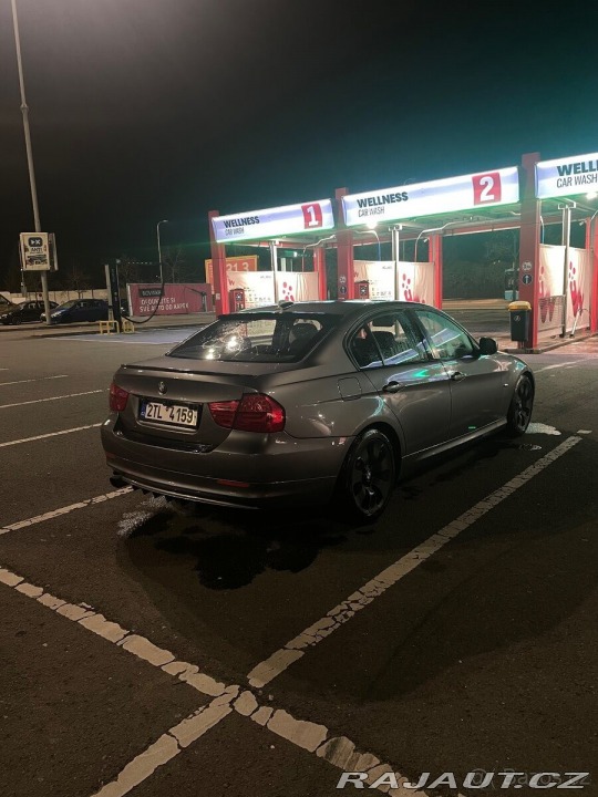 BMW 3 2,0 E90 318d r.v. 2009 2009