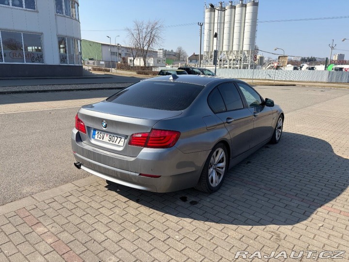 BMW 5 3,0   f10 530D 1800