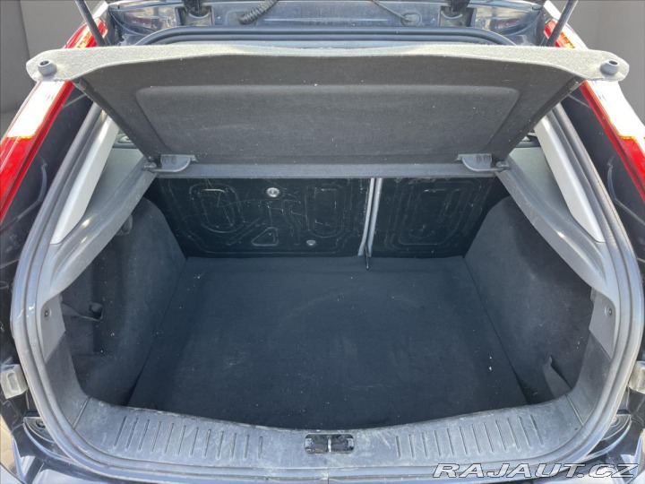 Ford Focus 1,6 i REZERVACE! 2006