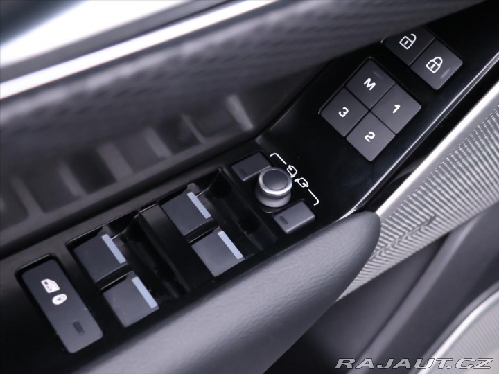 Land Rover Range Rover Velar 2,0 D200 SD4 150kW AWD Ků 2021