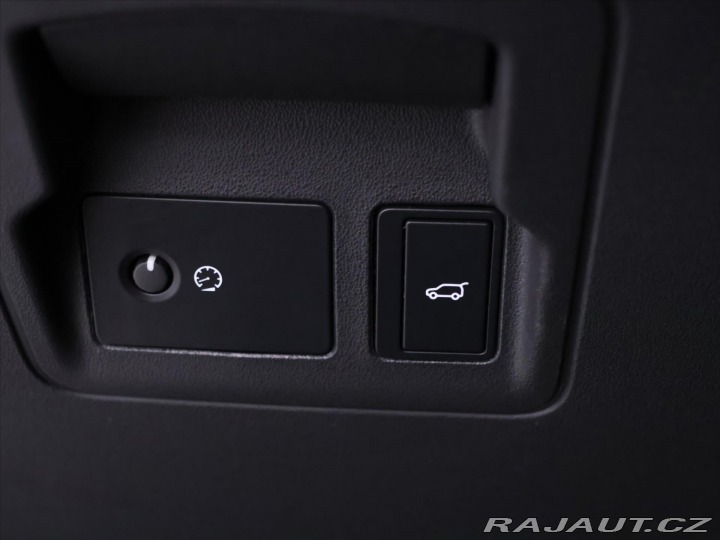 Land Rover Range Rover Velar 2,0 D200 SD4 150kW AWD Ků 2021