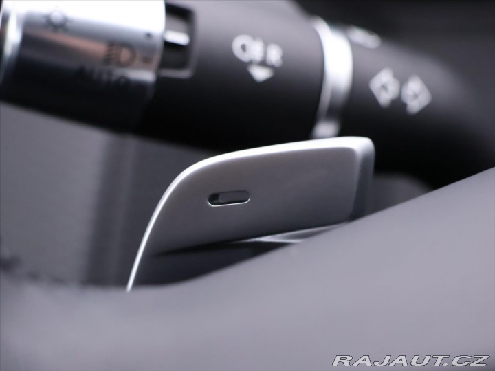 Land Rover Range Rover Velar 2,0 D200 SD4 150kW AWD Ků 2021